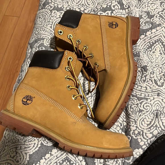 Womens waterproof timberland boots size 8 - Picture 6 of 7